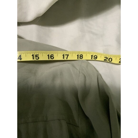 Chico’s Women’s 3 US XL Silky Long Sleeve Olive Green Workwear Button Up Blouse - Picture 9 of 12